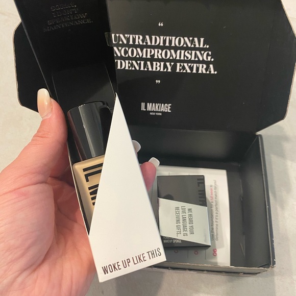 1 LEFT! IL MAKIAGE Foundation - Woke Up Like This (Tint #30) - Picture 3 of 6